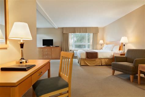 Ramada by Wyndham Nanaimo | Nanaimo, BC Hotels