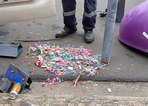 Orelhão vira ponto de descarte de pinos de cocaína em Santa Bárbara O