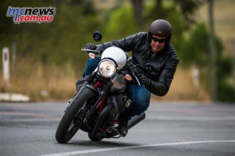 Moto Guzzi V7 Iii Racer Review | Reviewmotors.co