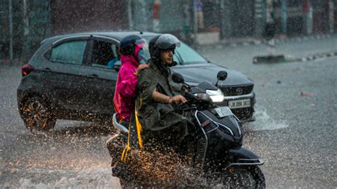 Imd Warns Of Heavy Rain Snowfall In J K Ladakh Himachal Over Next