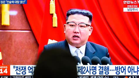 Schien M De Zu Sein Laut S Dkorea Soll Kim Jong Un Gesundheitlich