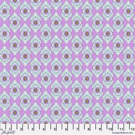 Birds In Paradise 007 Lilac Beautiful Daisy Quilted Strait