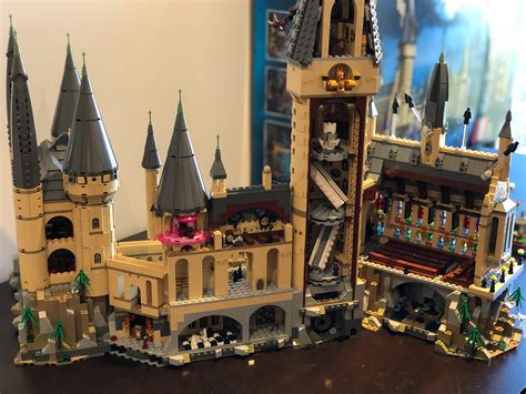 Review: building the epic 6000-piece Hogwarts Castle LEGO — Harry ...