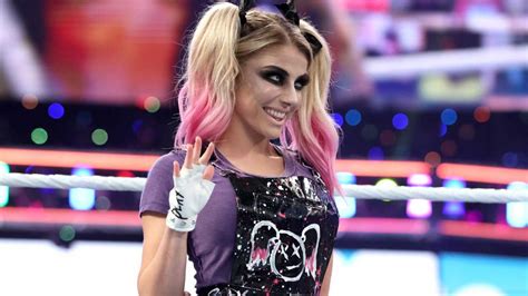 Alexa Bliss Provoca O Tão Esperado Retorno à Wwe Moyens Io