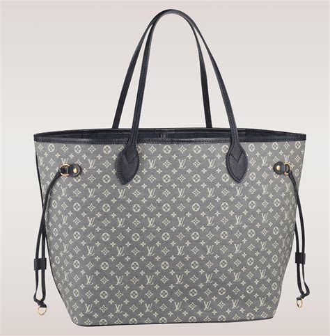 The Ultimate Bag Guide: The Louis Vuitton Neverfull Tote - PurseBlog