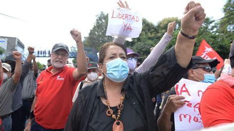 No A La Persecución Política El Fmln Protesta En Apoyo A