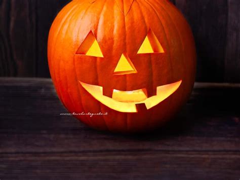 Zucca Halloween: Tutorial con foto come fare la Zucca di Halloween