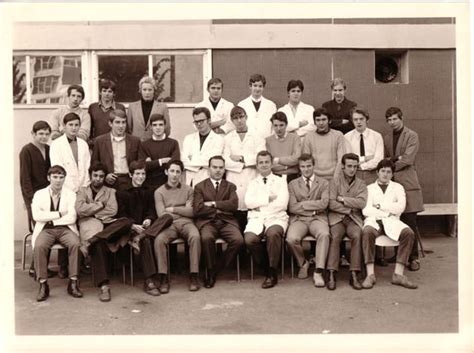 Photo De Classe Cap Dessin Industriel De 1969 Lycée Edouard Branly