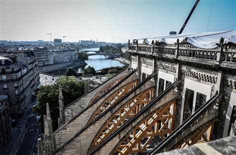 Au cœur du chantier de Notre Dame Le Parisien