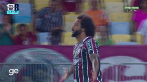 Aos 32 min do 1º tempo cabeceio para fora de Marquinhos do Fluminense