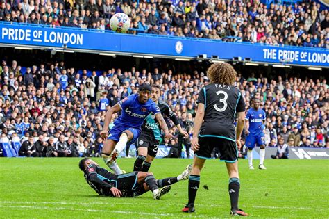 Copa da Inglaterra Chelsea bate o Leicester e avança à semifinal