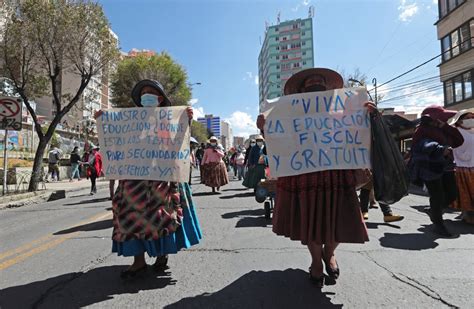 Fotos La Mujeres Indígenas De Bolivia Protestan Por La Educación De