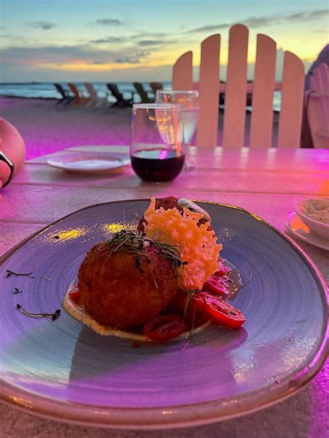 10 Best Beachfront Restaurants In Aruba For A Romantic Dinner