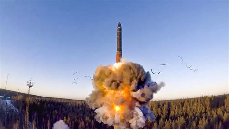 Russia’s Invincible Oreshnik Has Left West in The Dust – Ex-DoD Analyst ...
