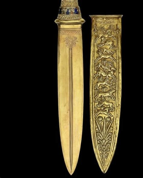 Pair Of Ceremonial Daggers Of King Tutankhamun The African History