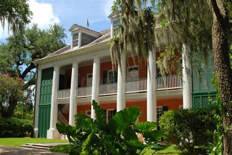 Historic Plantation Shadows On The Teche Stock Photo - Image: 15119736