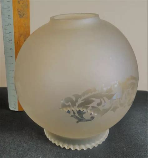 ANCIEN ABAT JOUR GLOBE EN VERRE DÉPOLI coloré beige décor floral EUR 3