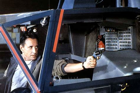 Bild Zu Roy Scheider Das Fliegende Auge Bild Roy Scheider John