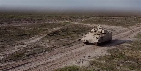 Техніка ЗСУ командир екіпажу M2 Bradley назвав переваги БМП відео