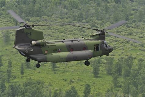 First Canadian Chinook Arrives In Petawawa Skies Mag