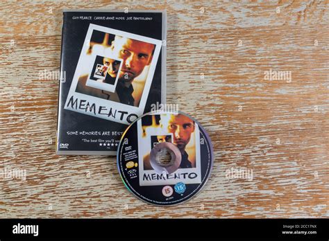 Memento Guy Pearce Hi Res Stock Photography And Images Alamy