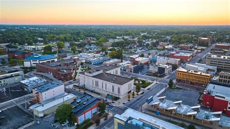 Premium Photo Muncie Indiana Downtown Aerial Buildings With Central