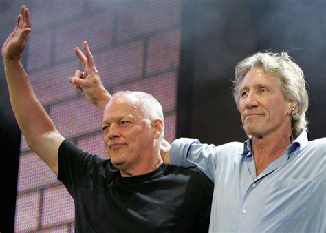 Pink Floyd reunion: David Gilmour, Roger Waters to perform live in Palestine soon? : r/pinkfloyd