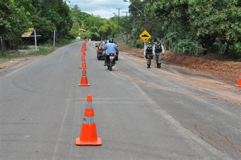 No primeiro dia de Sairé homem é detido por conduzir veículo