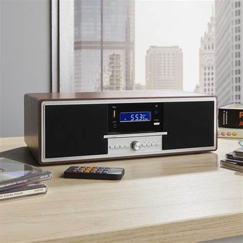 The Cd Playing Multiformat Tabletop Radio Hammacher Schlemmer