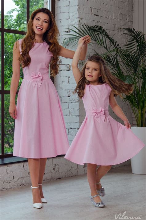 Платье для девочки | Moda mãe e filha, Vestido mãe e filha, Vestido tal ...