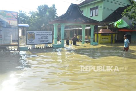 Desa Gubug Di Grobogan Terendam Banjir Republika Online