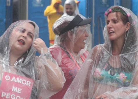 Galerias Gretchen homenageia o Pará em desfile marcado por muita