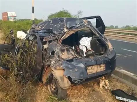 4 Killed In Road Accident On Ahmedabad Kutch Highway अहमदाबाद कच्छ