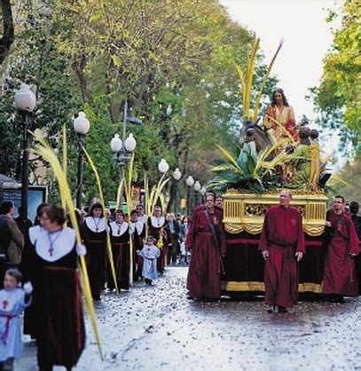 Setmana Santa De Tarragona La Ciutat De Tarragona Surt Al Carrer Per