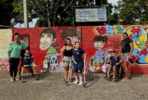 Muros De Escola Municipal Ganham Vida Em Canoas Abc