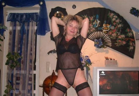 Amateur Erotic Zrelye Zhenschiny V Nizhnem Bele I Bez Nego Porn Pic