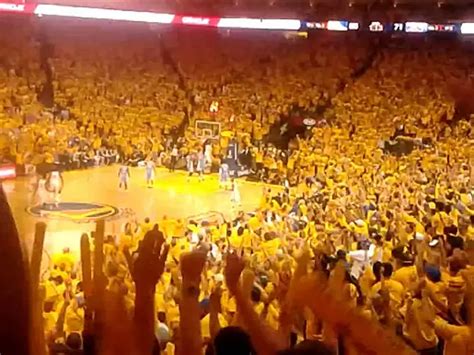 Fan Video Shows The Warriors Arena Going Bonkers During Stephen Curry S Three Point Barrage