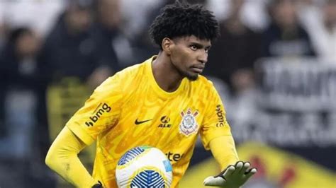 Corinthians Define Data Para Comprar Hugo Souza Do Flamengo