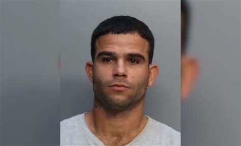 Cubano Es Detenido Tras Chocar A Un Policía De Miami Dade Y Abandonar La Escena Del Accidente