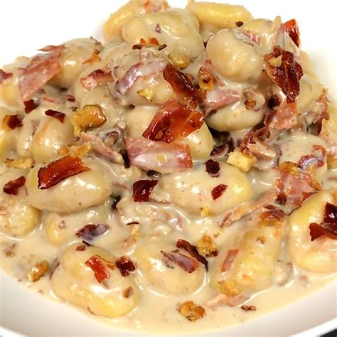 Gnocchi Con Crema Di Gorgonzola Speck E Noci Chicken Dinner Recipes