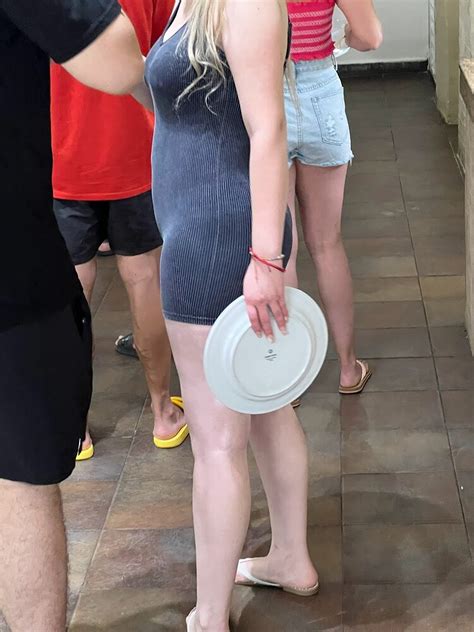 Thick Latina Bubble Butt At The Buffet Vpl Spandex Leggings Yoga