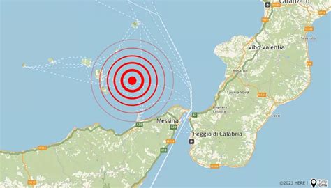 Scossa Di Terremoto Allalba Tremano Le Isole Eolie Le Cronache Dei