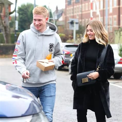 Kevin De Bruyne Enjoys Quality Time With His Wife As On Fire Manchester