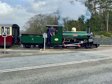 Linda Bringing Home The Welsh Highland Railway Service Flickr