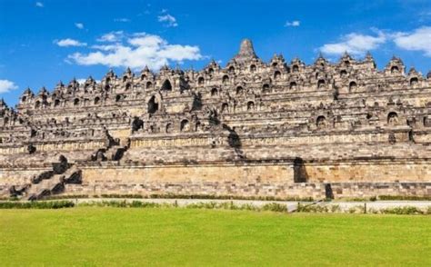 Sejarah Panjang Asal Usul Candi Borobudur Candi Tertua Di Dunia