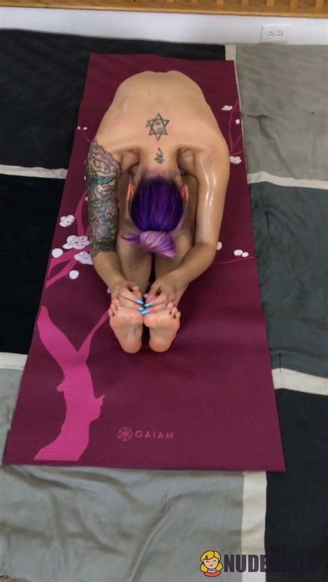 Onlyfans Hot Naked Yoga Nude Gals Post