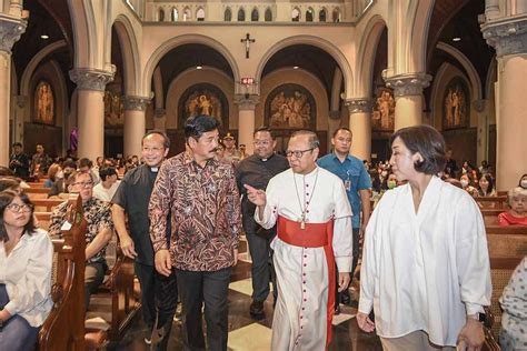 Menko Polhukam Tinjau Keamanan Gereja Katedral