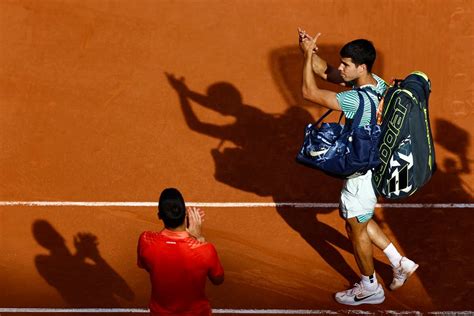 Alcaraz Se Hunde Ante Djokovic Por Unos Calambres Y Se Queda Fuera De La Final De Roland Garros