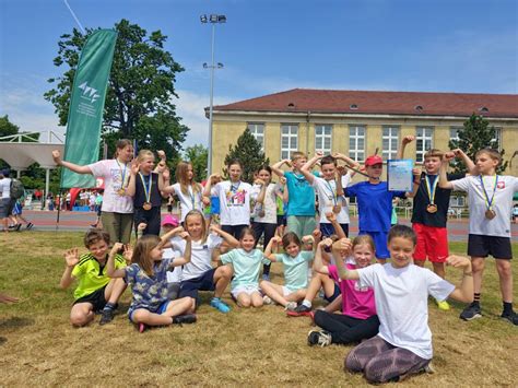 Iii Miejsce We Wroc Awiu W Zawodach Lekkoatletycznych Zsp