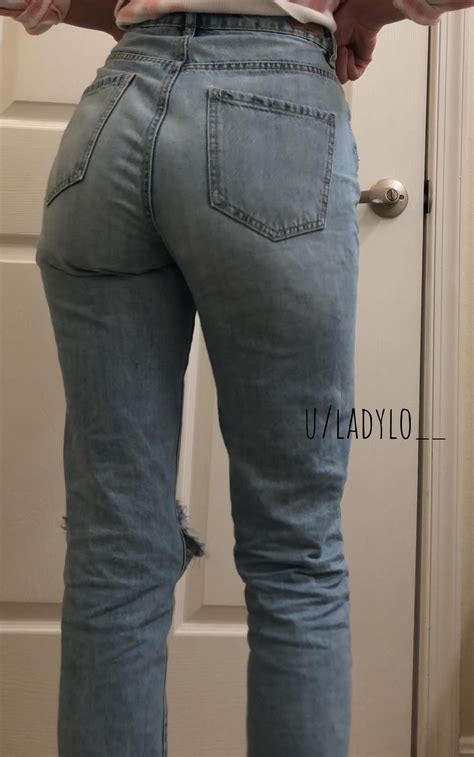 Does My Ass Look Good In These Jeans Scrolller